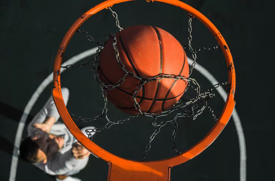 lusv basketball